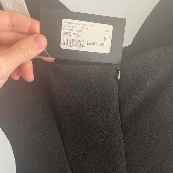 BLACK HALO- SAYER SHEATH DRESS - Picture 7 of 7